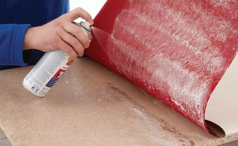 SUPER MOCNY KLEJ W SPRAYU TESA 500 ML