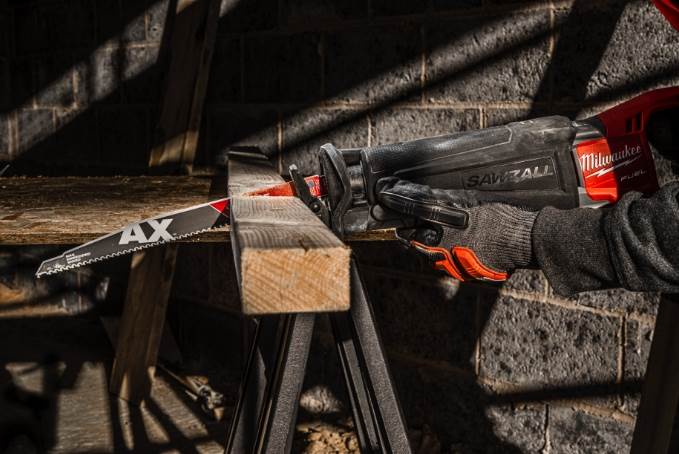 BRZESZCZOT Z WĘGLIKIEM DO DREWNA Z GWOŹDZIAMI MILWAUKEE TCT AX 150 X 5 TPI