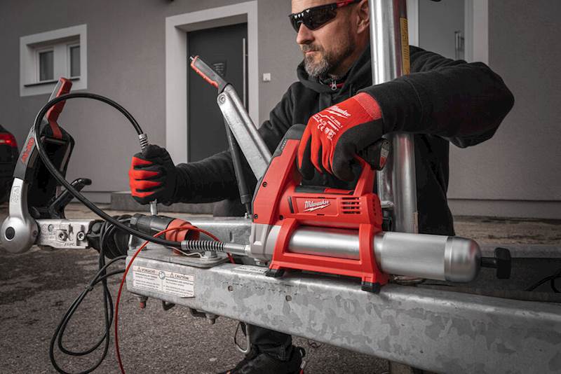 SUBKOMPAKTOWA SMAROWNICA MILWAUKEE M12 GG-0