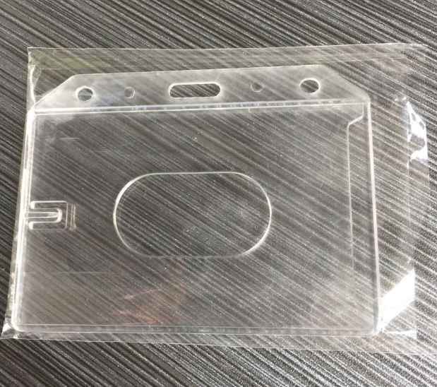 ETUI NA IDENTYFIKATOR HOLDER POZIOMY BEZBARWNY