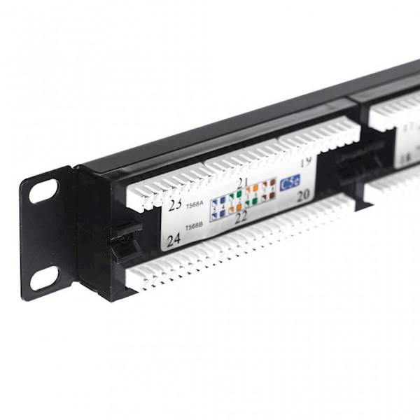 Patch panel Netrack 19'' 24xRJ45 UTP 5e z tacką