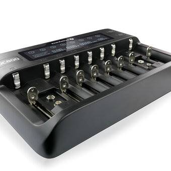 Ładowarka akumulatorków EverActive UC-800 (KOD 7192)