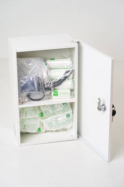 Apteczka metalowa 30 z wyposażeniem DIN 13157