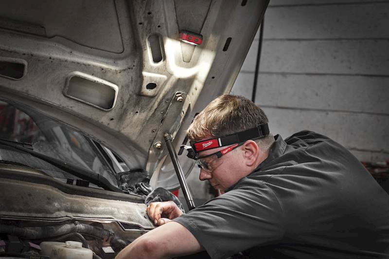 Lampa lampka czołowa czołówka Milwaukee IR HL450   4933478587