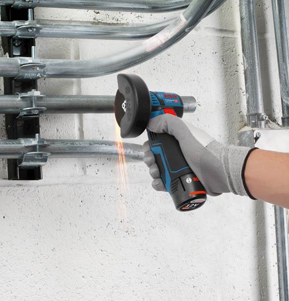 SZLIFIERKA KĄTOWA BOSCH GWS 12V-76 2X3.0AH