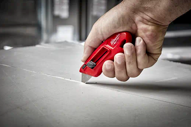 Kompaktowy nóż nożyk wysuwany tapeciak Milwaukee - 4932478561