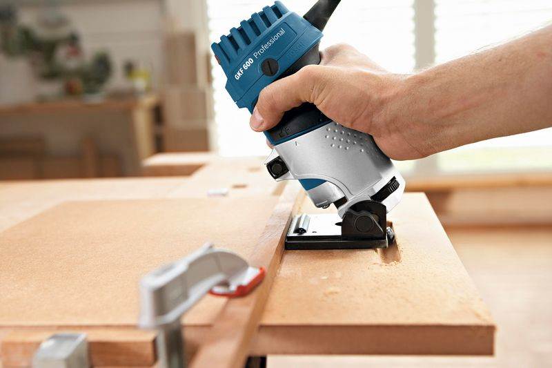 FREZARKA BOSCH GKF 600 WAL+4X OSP  OSPRZĘT