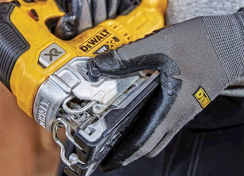 Wyrzynarka akumulatorowa 135mm 18V DeWalt DCS335N-XJ