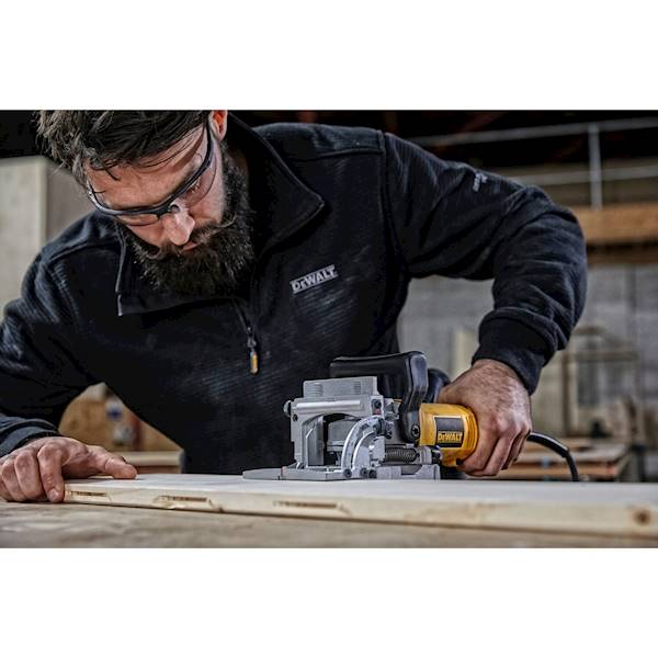 Frezarka do wpustów lamelownica  DeWalt DW682K-QS