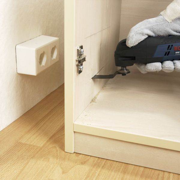 NARZĘDZIE WIELOFUNKCYJNE BOSCH GOP 10,8V-LI FULL 2x2,5 Ah