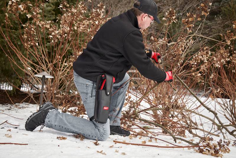 Sekator ogrodowy do cięcia gałęzi akumulatorowy Milwaukee    4933480114