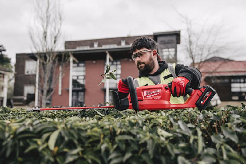 Nożyce do żywopłotu akumulatorowe Milwaukee M18FHT45-0 45cm   4933479677