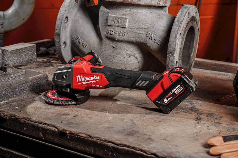 SZLIFIERKA KĄTOWA MILWAUKEE M18 FSAGV125XB REG.OBR