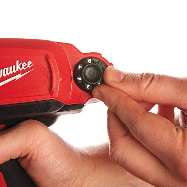Pistolet wyciskacz do silikonu mas 600ml Milwaukee M12PCG/600A-0 - 4933441786