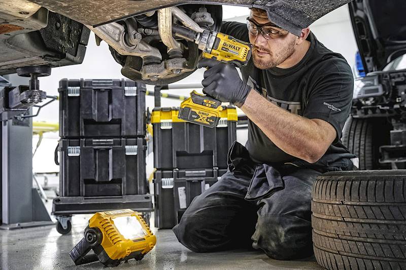 Lampa robocza akumulatorowa 12/18V DeWalt  DCL077-XJ