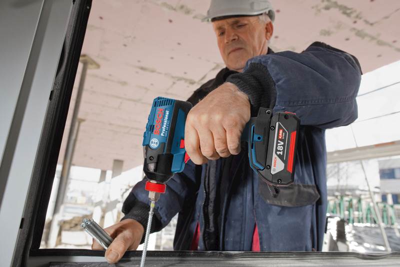 KLUCZ UDAROWY BOSCH GDX 14,4V-EC FULL  1/2"+1/4" 2x4,0Ah