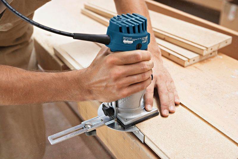 FREZARKA BOSCH GKF 600 WAL+4X OSP  OSPRZĘT