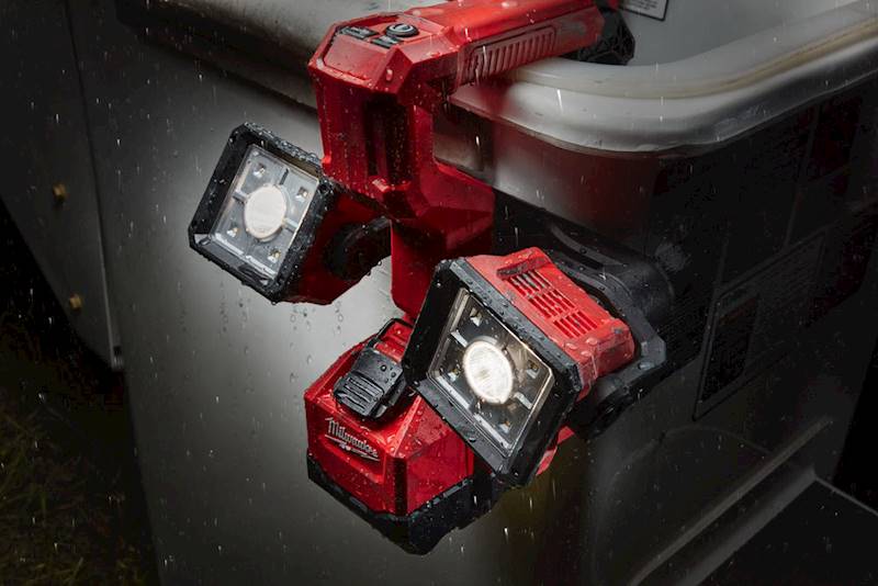 Lampa obszarowa 2500lumen  Milwaukee M18UBL-0 - 4933459433