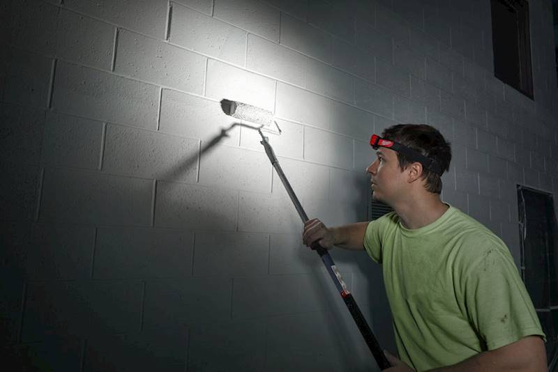 Latarka czołowa czołówka Milwaukee HL-SF 450 lumen   4933471388