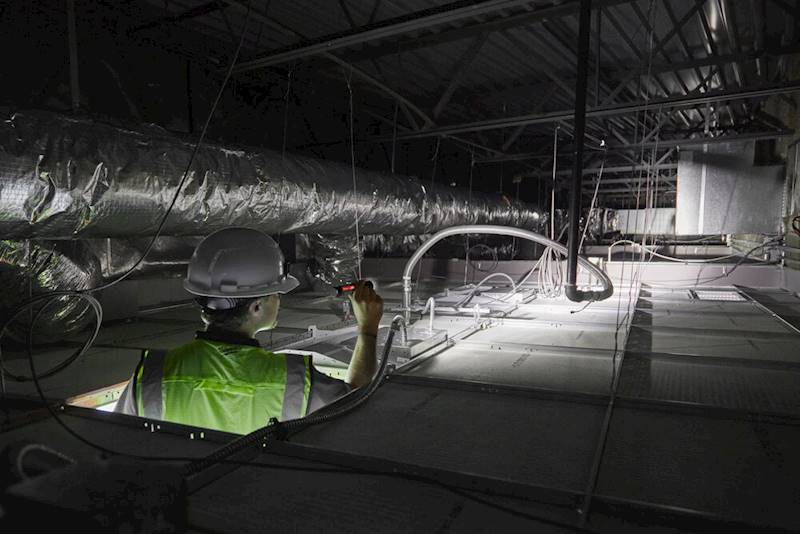 Latarka ręczna 1100lm USB Milwaukee L4TMLED-301   4933479769