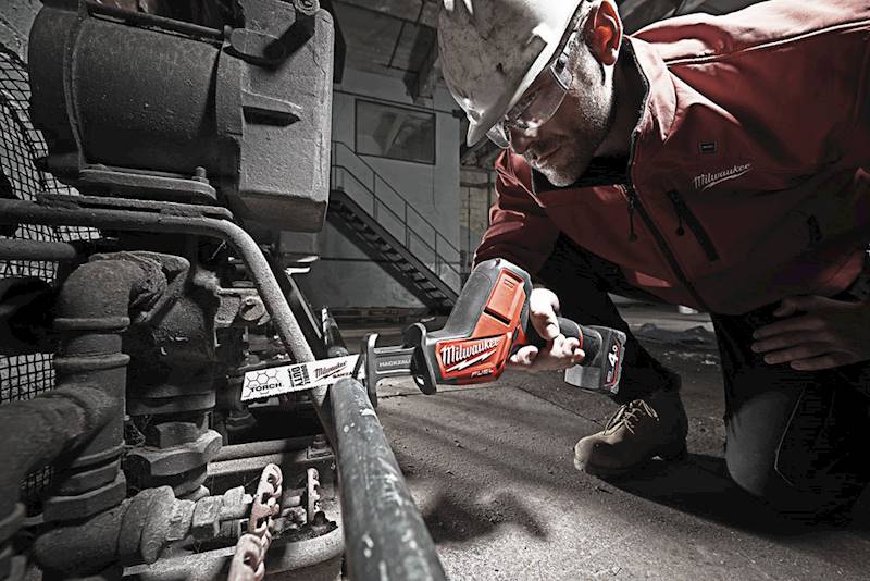 Piła szablasta lisica lisi ogon Milwaukee M12CHZ-0   FUEL - Bezszczotkowa  4933446960