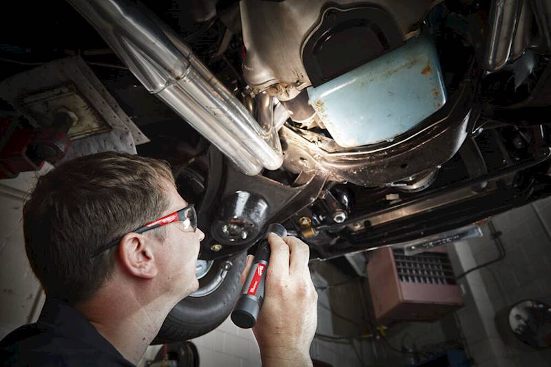 Latarka ręczna 1100lm USB Milwaukee L4TMLED-301   4933479769