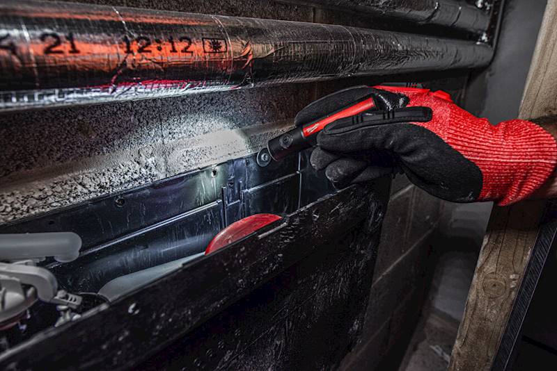 Latarka ręczna IP67 USB Milwaukee IR FL500 500lm   4933478586