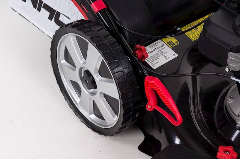 KOSIARKA SPALINOWA NAC     LS56-196-HSFD-G   NAPĘD       6,5KM       56cm