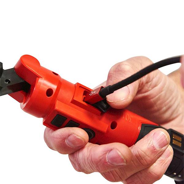 Lampa akumulatorowa Milwaukee L4SL550-301 550lm   4933478869