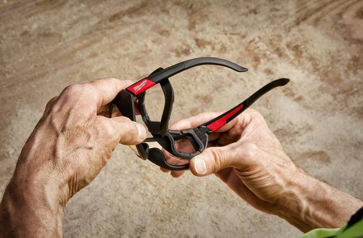 Okulary ochronne z uszczelką Milwaukee bezbarwne 4932471885