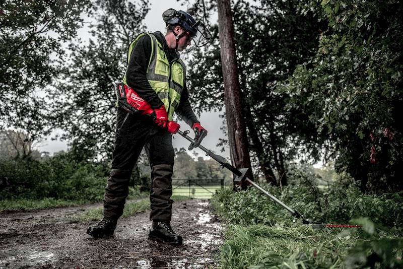 Nożyce do żywopłotu Milwaukee M18FOPH-HTA bez napędu   4932464959