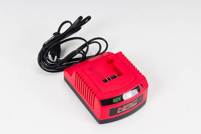 KOSIARKA AKUMULATOROWA NAC LB40-33-B25-LA  40V  2,5Ah  33cm