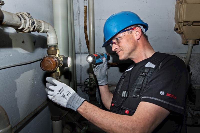 LAMPKA AKUMULATOROWA BOSCH GLI 12V-80