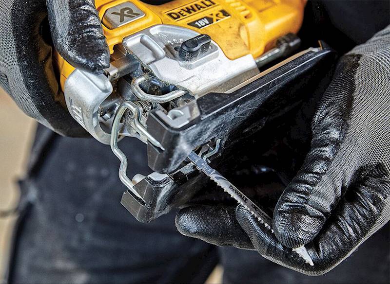 Wyrzynarka akumulatorowa 135mm 18V DeWalt DCS335N-XJ
