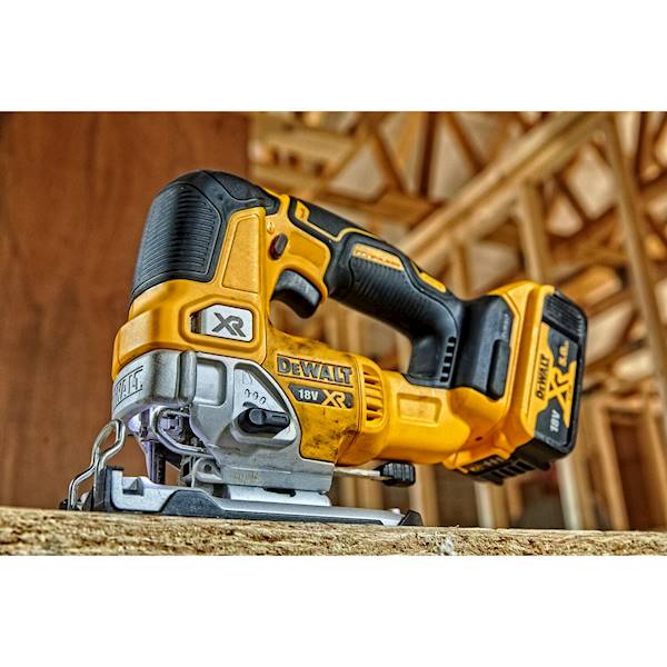 Wyrzynarka akumulatorowa 135mm 18V DeWalt DCS334NT-XJ