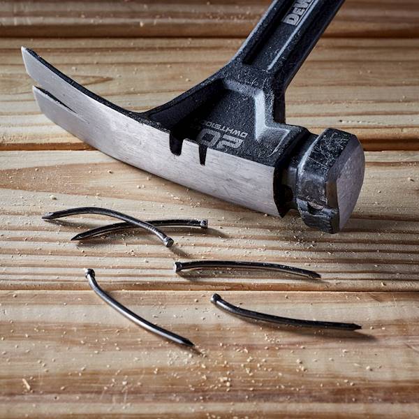 Młotek ciesielski stalowy DeWalt DWHT51004-0   567g   DWHT51004-0