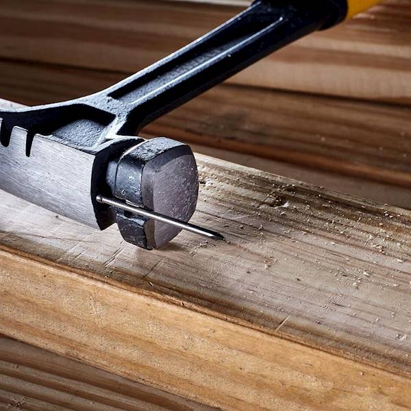 Młotek ciesielski stalowy DeWalt DWHT51004-0   567g   DWHT51004-0