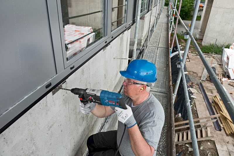 WIERTARKA UDAROWA BOSCH GBH 2-28F 3,2J/880W