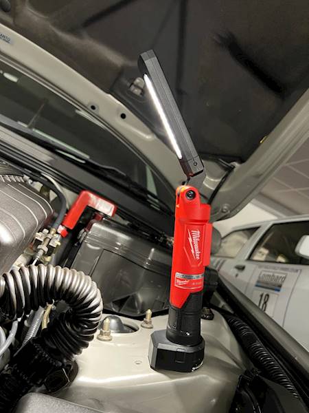 Lampa akumulatorowa Milwaukee L4SL550-301 550lm   4933478869