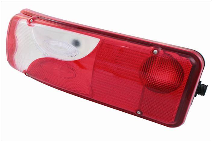 LAMPA TYLNA ZESP (L), SCANIA, GNIAZDO 