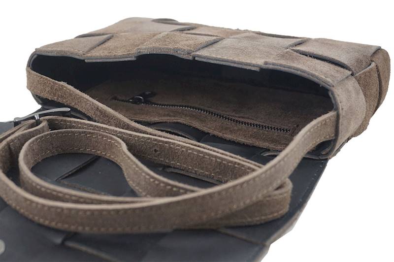 888 Torebka listonoszka zamszowa  Beżowa ciemna