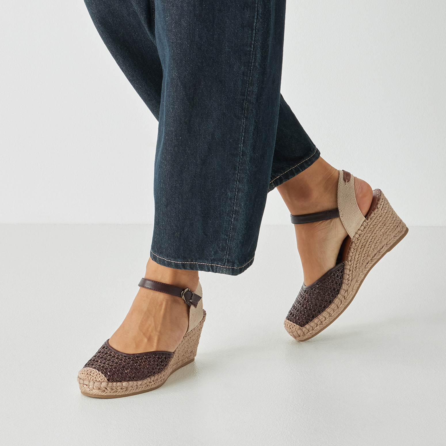 TAMARIS 1-29610-42-304 SANDAŁKI NA KOTURNIE BRĄZ • Rozm. D.: 37