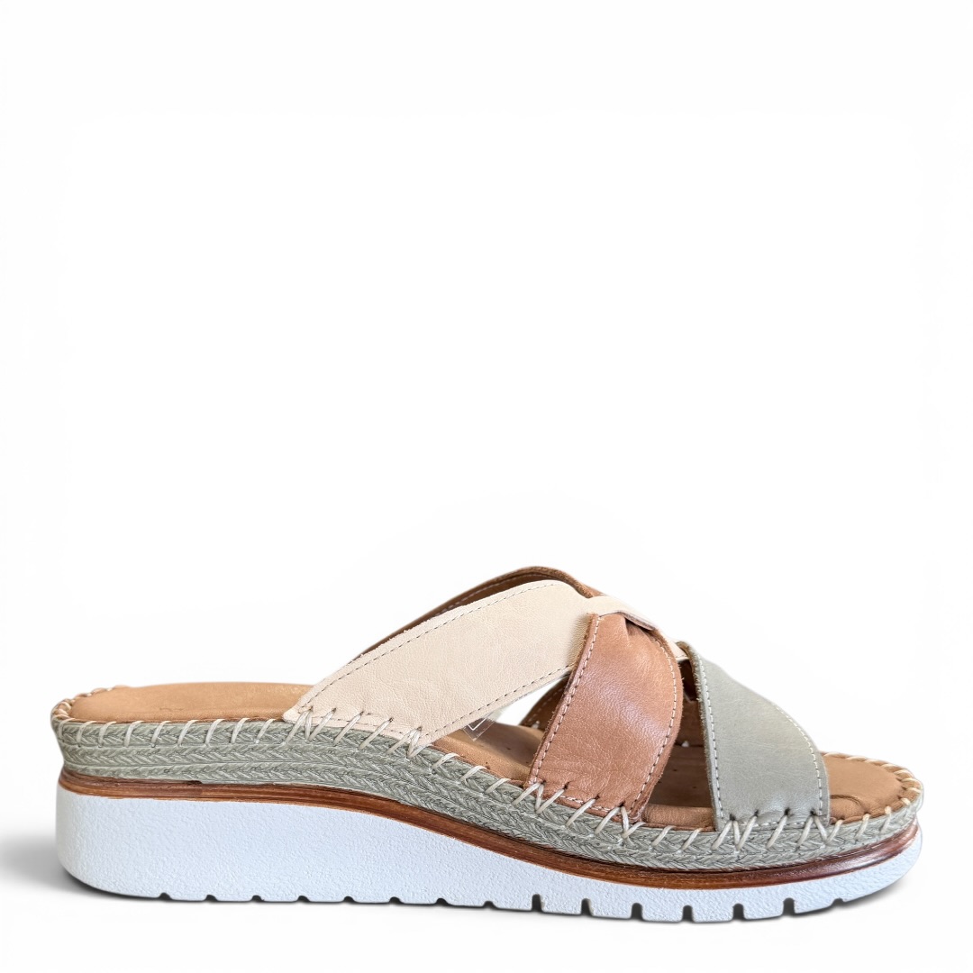 SOKOLSKI MET148-0136 KLAPEK NA KOTURNIE COCO 2 • Rozm. D.: 38