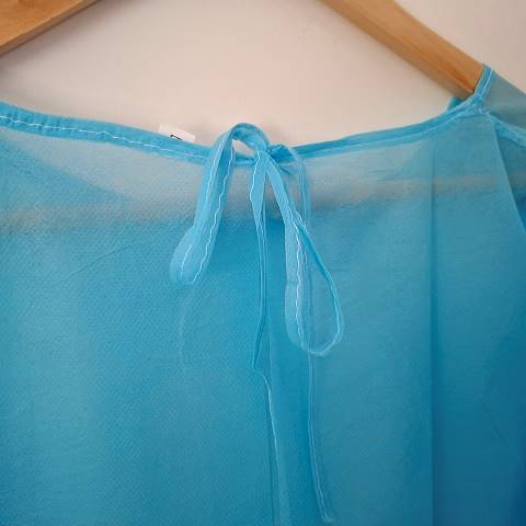 Fartuch medyczny z włókniny