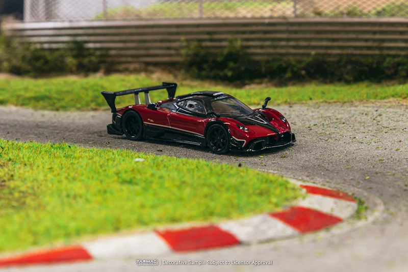 TARMAC WORKS 1:64  PAGANI ZONDA R ROSSO DUBAI