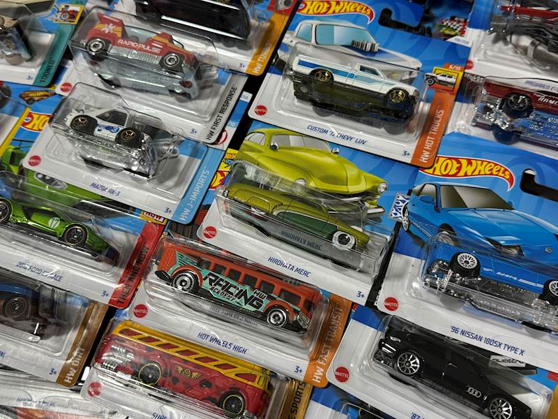HOT WHEELS MAINLINE MIX BOX