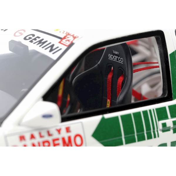 OTTO MOBILE 1:18 FORD ESCORT RS COSWORTH GR.A WHITE SAN REMO 1994