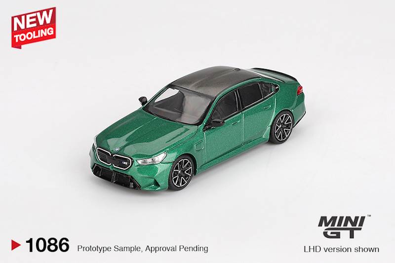 MINI GT 1:64 BMW M5 (G90) ISLE OF MAN GREEN METALLIC 2024