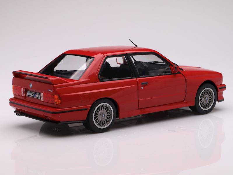 SOLIDO 1:18 BMW E30 M3 RED 1986