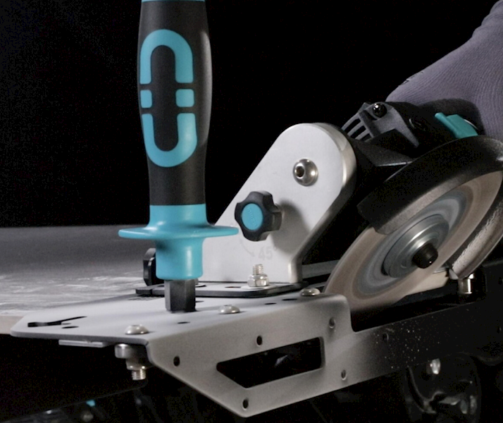 SYSTEM DO CIĘCIA PŁYTEK POD KĄTEM BIHUI 